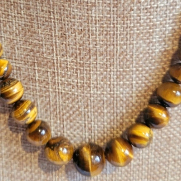 Natural Tiger's Eye Necklace Graduated - Picture 5 of 7